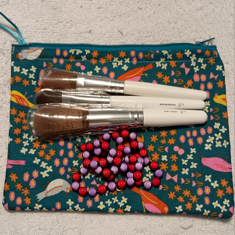 Vintage bird & flower jewelry pouch & make-up bag - Picture 3 of 7